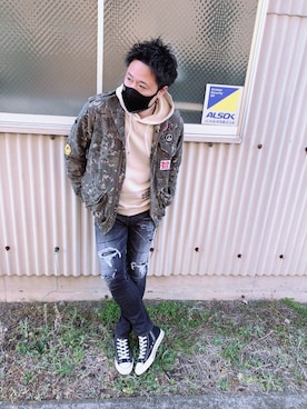 「DSQUARED2（ディースクエアード）のアイテム（トップス）」を使った、yohさん（メンズ・184cm）の秋コーディネート