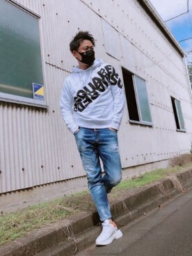 「DSQUARED2（ディースクエアード）のアイテム（パーカー）」を使った、yohさん（メンズ・184cm）の秋コーディネート