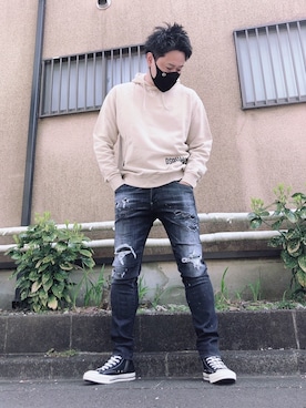 「DSQUARED2（ディースクエアード）のアイテム（パーカー）」を使った、yohさん（メンズ・184cm）の春コーディネート