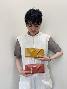 「HIROKO HAYASHI（ヒロコハヤシ）のCAFE PORTA(カフェポルタ)長財布（財布、イエロー系）」を使った、iw_HHさん（レディース・160cm）の夏コーディネート