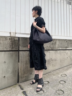 「HIROKO HAYASHI（ヒロコハヤシ）のLUINI SATINE（ルイーニ サティーネ）トートバッグ（トートバッグ、ブラック系）」を使った、iw_HHさん（レディース・160cm）の夏コーディネート