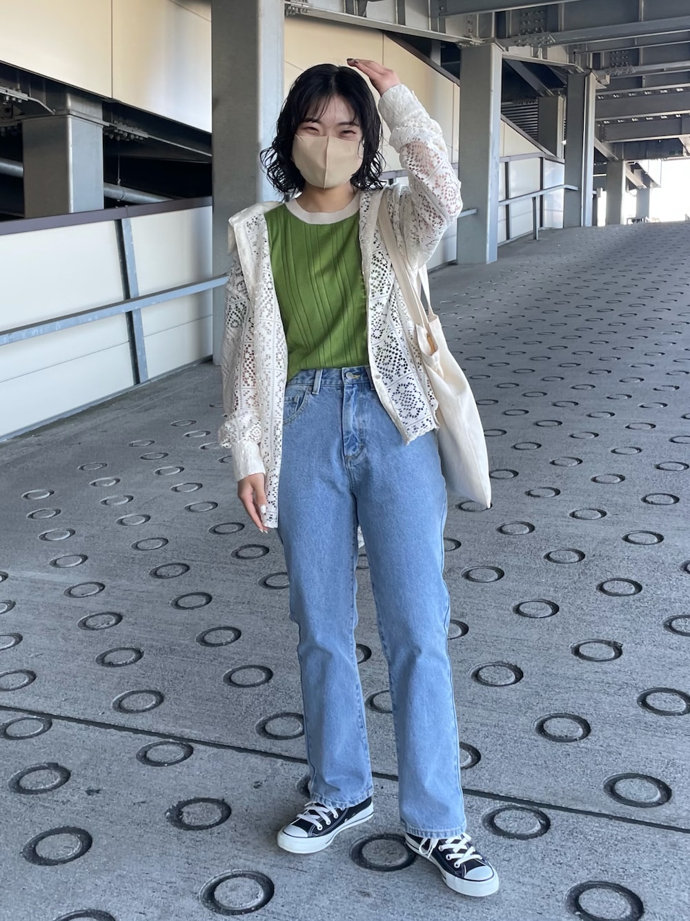 「オトナ女子、カジュアルコーデ、シンプルスタイル、春カラー、春、パンツコーデ、きれいめカジュアル、ラクチンコーデ、大人女子、春夏コーデ」｜「CPCMのランダムリブ袖口配色5分袖プルオーバー（ニット/セーター、グリーン系）」を使った、Nanasaさん（レディース・155cm）の春コーディネートの1枚目の写真