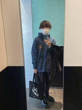 「RAGEBLUE（レイジブルー）のアイテム（パーカー）」を使った、とまさん（メンズ・171cm）の冬コーディネート