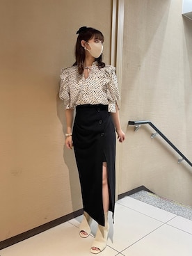 「one after another NICE CLAUP（ワンアフターアナザーナイスクラップ）のサイドボタンスリットスカート（スカート）」を使った、miyabiさん（レディース・153cm）の夏コーディネート