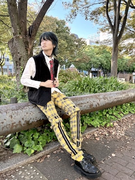 「アイテム（その他パンツ、イエロー系）」を使った、ながしさん（メンズ・173cm）の秋コーディネート