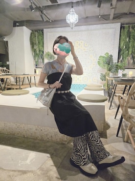 「SVEC（シュベック）のアイテム」を使った、艾雪莉塵さん（レディース・153cm）の秋コーディネート