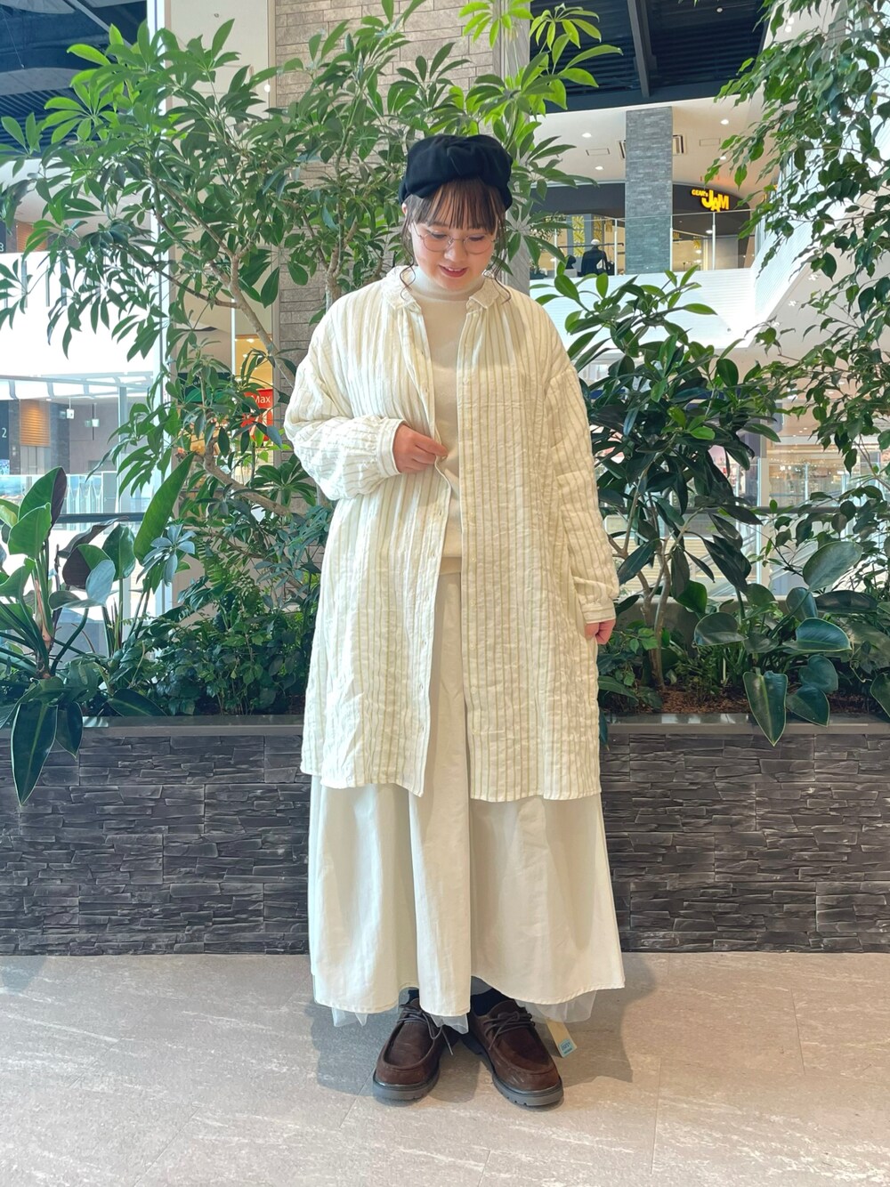 「Samansa Mos2、サマンサ モスモス(Samansa Mos2)、SM2、低身長、ナチュラル、ガーリー、ゆるコーデ、春コーデ、チュニック、チュールスカート、リバーシブル」｜「Samansa Mos2の柄アソートレース襟チュニック（チュニック、グリーン系）」を使った、たにのさん（レディース・151cm）の冬コーディネートの1枚目の写真