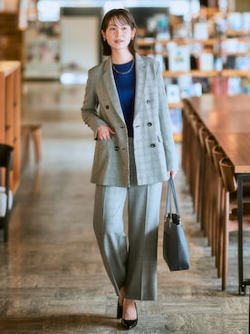 「アイテム（フォーマルスーツ/小物、ブラウン系）」を使った、nissen Ladies Modelsさん（レディース・167cm）の秋コーディネート