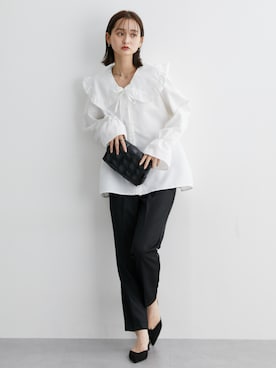 「nissen（ニッセン）の【褒められシルエット】テーパードパンツ（スラックス）」を使った、nissen Ladies Modelsさん（レディース・169cm）の秋コーディネート