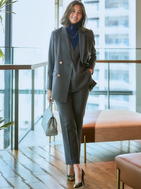 「アイテム（フォーマルスーツ/小物）」を使った、nissen Ladies Modelsさん（レディース・169cm）の秋コーディネート