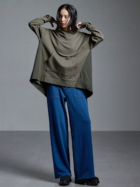 「アイテム（パーカー、グリーン系）」を使った、nissen Ladies Modelsさん（レディース・168cm）の秋コーディネート