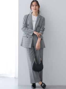 「アイテム（スーツパンツ）」を使った、nissen Ladies Modelsさん（レディース・165cm）の秋コーディネート