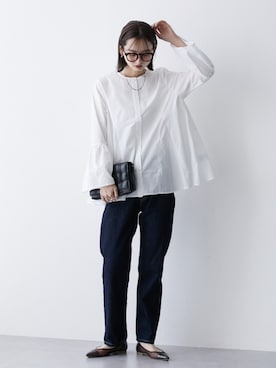 「nissen（ニッセン）のハイウエストストレートデニムパンツ　ノンストレッチジーンズ（デニムパンツ）」を使った、nissen Ladies Modelsさん（レディース・169cm）の秋コーディネート