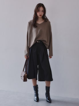 「nissen（ニッセン）のポンチ素材Ｖネックコクーンシルエット長袖Ｔシャツ［Soiunique］（Tシャツ/カットソー、ベージュ系）」を使った、nissen Ladies Modelsさん（レディース・174cm）の夏コーディネート