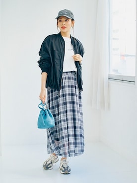 nissen Ladies Modelsさん（レディース・166cm）の春コーディネート