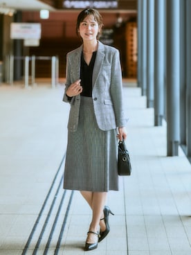 「アイテム（フォーマルスーツ/小物、ブラウン系）」を使った、nissen Ladies Modelsさん（レディース・167cm）の秋コーディネート