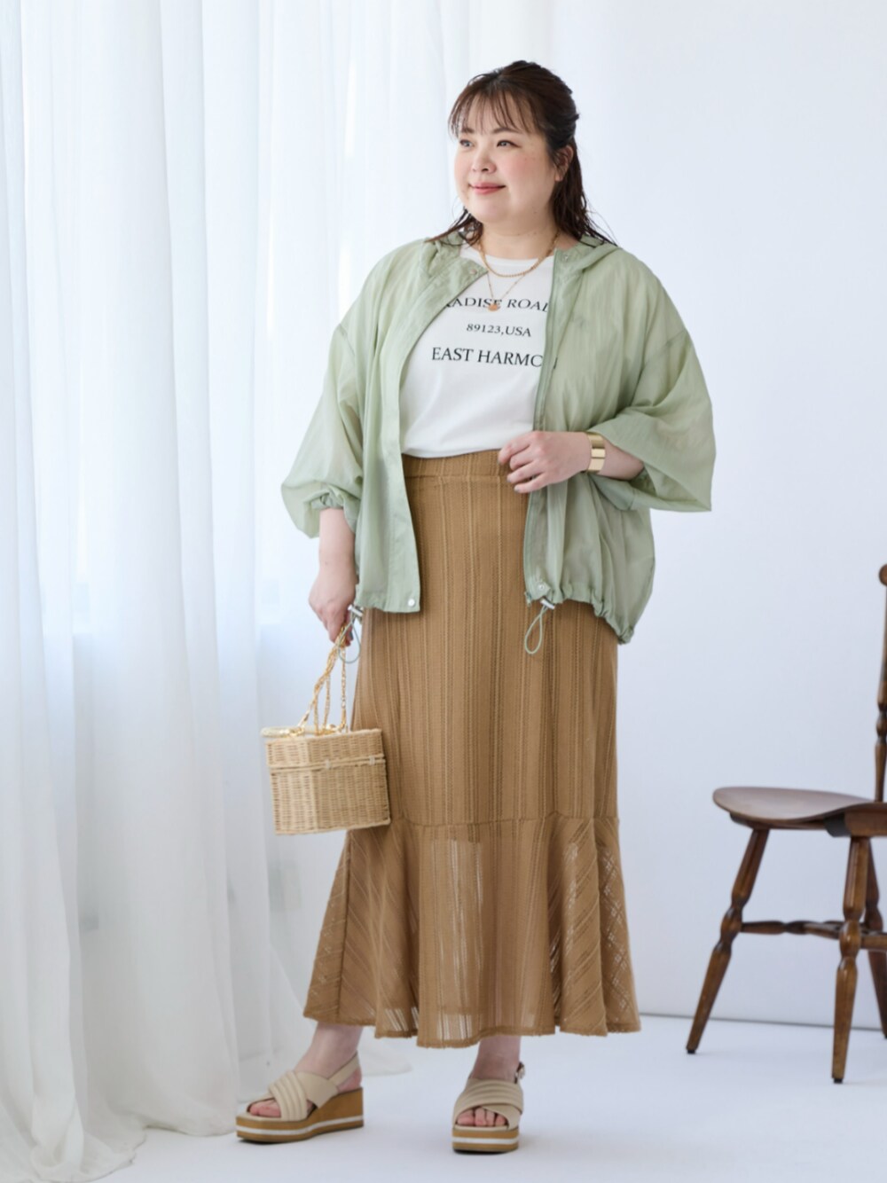 「大きいサイズレディースファッション、モデル、ぽっちゃり、夏コーデ、150cm台コーデ」｜「nissenの【ゆったり幅広】厚底クロスベルトサンダル（低反発中敷）（ワイズ４Ｅ）（サンダル、ベージュ系）」を使った、nissen Ladies Modelsさん（レディース・158cm）の夏コーディネートの1枚目の写真