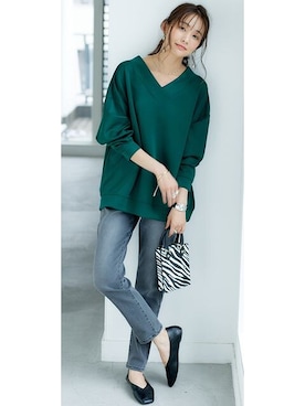 「首元ヌケ感」｜「アイテム（スウェット）」を使った、nissen Ladies Modelsさん（レディース・167cm）の冬コーディネート