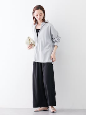 「nissen（ニッセン）のタウンユースにも使えるラッシュガードストライプシャツ（ＵＶカット・接触冷感）（シャツ/ブラウス、グレー系）」を使った、nissen Ladies Modelsさん（レディース・169cm）の夏コーディネート