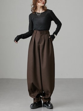 「Soiunique（スワユニーク）のアイテム（スラックス）」を使った、nissen Ladies Modelsさん（レディース・154cm）の春コーディネート