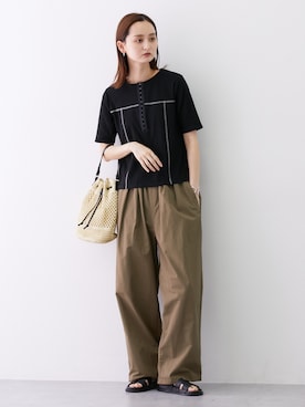 「nissen（ニッセン）の２点セット（ヘンリーネックリブトップス＋ツイル腰巻きパンツ）（Tシャツ/カットソー、ブラック系）」を使った、nissen Ladies Modelsさん（レディース・169cm）の夏コーディネート