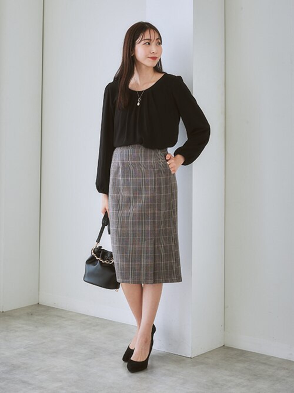 「レディースファッション、モデル、レギュラー、通勤コーデ、冬コーデ、15度」｜「7days Life Stylingの【あったか裏起毛】ウール調ストレッチナロースカート（スーツスカート、ブラウン系）」を使った、nissen Ladies Modelsさん（レディース・164cm）の秋コーディネートの1枚目の写真