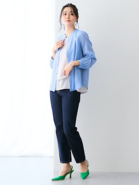 「nissen（ニッセン）のハイライズストレッチテーパードデニムパンツ（吸汗速乾・抗菌防臭）（デニムパンツ、ブルー系）」を使った、nissen Ladies Modelsさん（レディース・155cm）の春コーディネート
