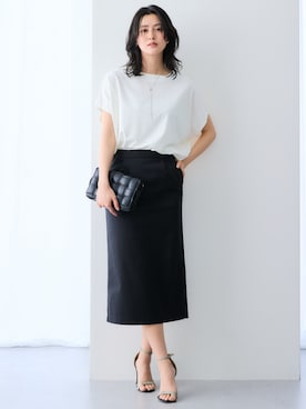 「nissen（ニッセン）の【ひんやり接触冷感】シルケット加工ドルマンスリーブトップス（Tシャツ/カットソー、ホワイト系）」を使った、nissen Ladies Modelsさん（レディース・155cm）の春コーディネート