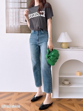 「nissen（ニッセン）のハイウエストストレートデニムパンツ　ノンストレッチジーンズ（デニムパンツ）」を使った、nissen Ladies Modelsさん（レディース・167cm）の春コーディネート
