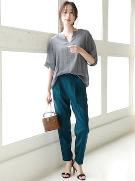 「nissen（ニッセン）の【褒められシルエット】テーパードパンツ（スラックス）」を使った、nissen Ladies Modelsさん（レディース・165cm）の春コーディネート