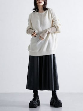 ベージュ オーバーサイズ ニットセーター オーバーサイズ」に該当するレディースのニット/セーター（ベージュ系