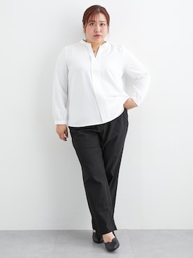 「nissen（ニッセン）のサラサラ裏メッシュ綿混ストレッチストレートパンツ（接触冷感・吸汗速乾・UVカット）＜大きいサイズ有＞（パンツ、ブラック系）」を使った、nissen Ladies Modelsさん（レディース・155cm）の春コーディネート