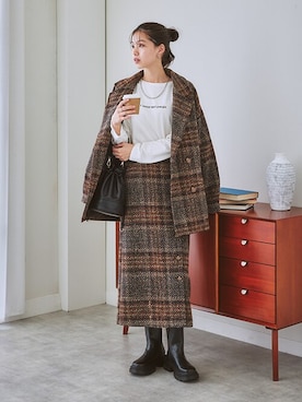 「レギュラー」｜「アイテム（チェスターコート）」を使った、nissen Ladies Modelsさん（レディース・166cm）の秋コーディネート