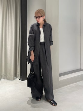 「かぐれ（カグレ）のコットン丸胴タンクトップ（タンクトップ、ホワイト系）」を使った、とみーさん（レディース・157cm）の秋コーディネート