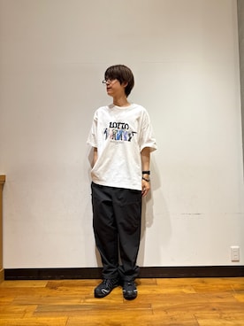 「URBAN RESEARCH（アーバンリサーチ）の『洗濯可/防シワ/撥水』COOL DOTS EASY PANTS（その他パンツ、グレー系）」を使った、鎌田　真平さん（メンズ・172cm）の夏コーディネート