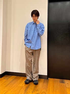 「URBAN RESEARCH（アーバンリサーチ）のnew basic　THOMAS MASON LONG-SLEEVE OVER SHIRTS（シャツ/ブラウス、ブルー系）」を使った、鎌田　真平さん（メンズ・172cm）の秋コーディネート