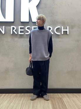 「MY THINKS（マイシンクス）のアイテム（ショルダーバッグ）」を使った、鎌田　真平さん（メンズ・172cm）の秋コーディネート