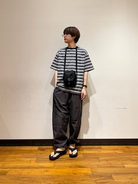 「URBAN RESEARCH（アーバンリサーチ）のAer　Street Sling（ショルダーバッグ、ブラック系）」を使った、鎌田　真平さん（メンズ・172cm）の春コーディネート