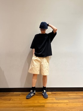 「アーバンリサーチ」｜「アイテム（スニーカー）」を使った、鎌田　真平さん（メンズ・172cm）の夏コーディネート