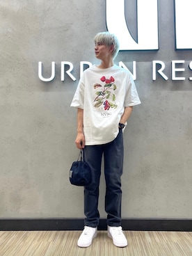 「URBAN RESEARCH（アーバンリサーチ）のアイテム（デニムパンツ）」を使った、鎌田　真平さん（メンズ・172cm）の夏コーディネート