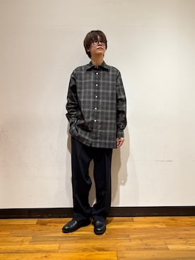 「URBAN RESEARCH（アーバンリサーチ）のSHEER CH SQUARE CUT SHIRTS（シャツ/ブラウス、ブラック系）」を使った、鎌田　真平さん（メンズ・172cm）の夏コーディネート