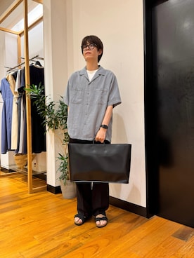 「URBAN RESEARCH（アーバンリサーチ）のSANDWASH LINEN OPEN SHIRTS（シャツ/ブラウス、ブルー系）」を使った、鎌田　真平さん（メンズ・172cm）の夏コーディネート