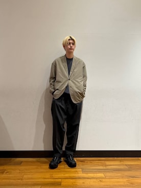 「URBAN RESEARCH（アーバンリサーチ）のアイテム（ニット/セーター）」を使った、鎌田　真平さん（メンズ・172cm）の春コーディネート