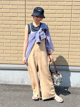 「アイテム（サロペット/オーバーオール）」を使った、ericaさん（レディース・160cm）の秋コーディネート