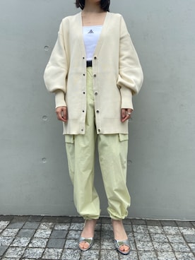 「アイテム（カーゴパンツ、イエロー系）」を使った、THINGS THAT MATTERさん（レディース・155cm）の冬コーディネート