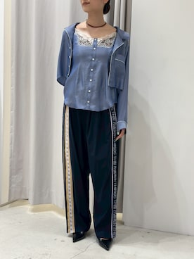 「THINGS THAT MATTER（シングス ザット マター）のCHAMBRAY PIPING SHIRT ENSEMBLE / シャンブレー パイピング シャツ アンサンブル（シャツ/ブラウス、ブルー系）」を使った、THINGS THAT MATTERさん（レディース・160cm）の春コーディネート