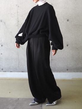 「サテンパンツ」｜「アイテム（スウェット）」を使った、THINGS THAT MATTERさん（レディース・152cm）の冬コーディネート