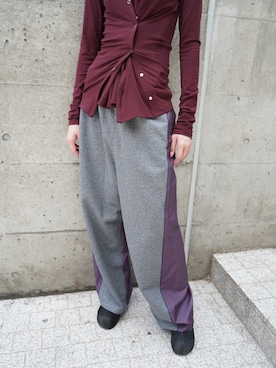 「アイテム（スウェットパンツ、レッド系）」を使った、THINGS THAT MATTERさん（レディース・161cm）の秋コーディネート