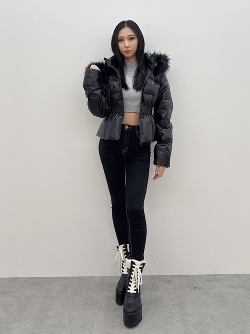 GDベルト付きフェイクレザーショートダウンコート ジェイダ GYDA GDベルト付きフェイクレザーショートダウンコート