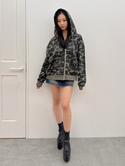 NEW BACK GYDAラインストーンラメパーカー（パーカー）｜GYDA